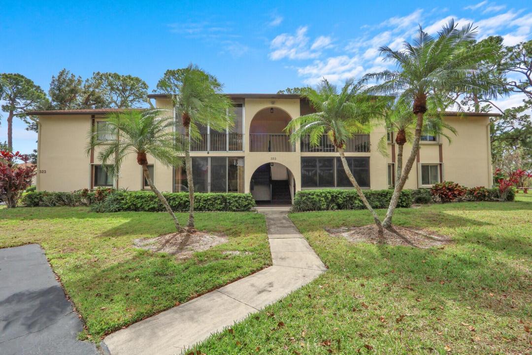323 Knotty Pine Circle A2, Flórida 33463, Estados Unidos