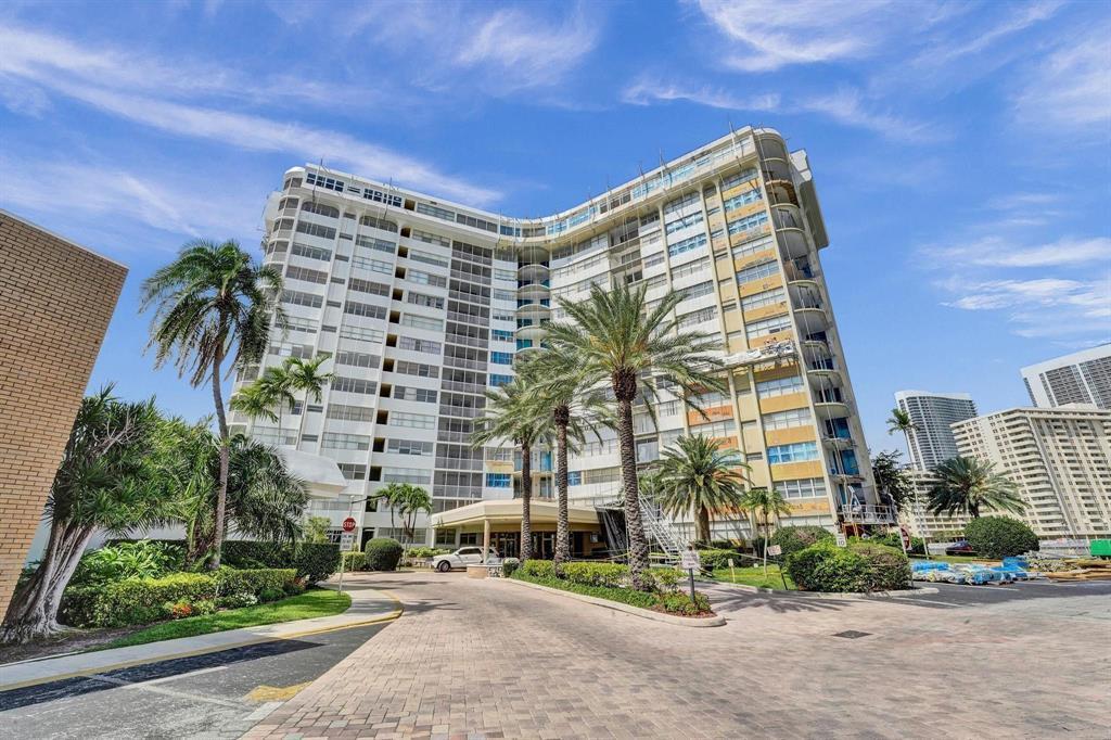 100 Golden Isles Drive 815, Hallandale Beach, Florida 33009, Stati Uniti