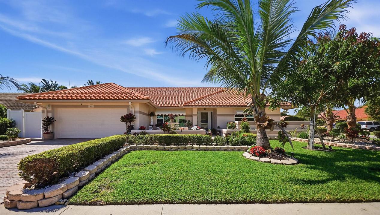 5884 Laurel Green Circle, Boynton Beach, Florida 33437, USA
