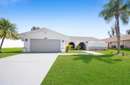 2723 SW 5th Avenue, Cape Coral, Florida 33914, USA