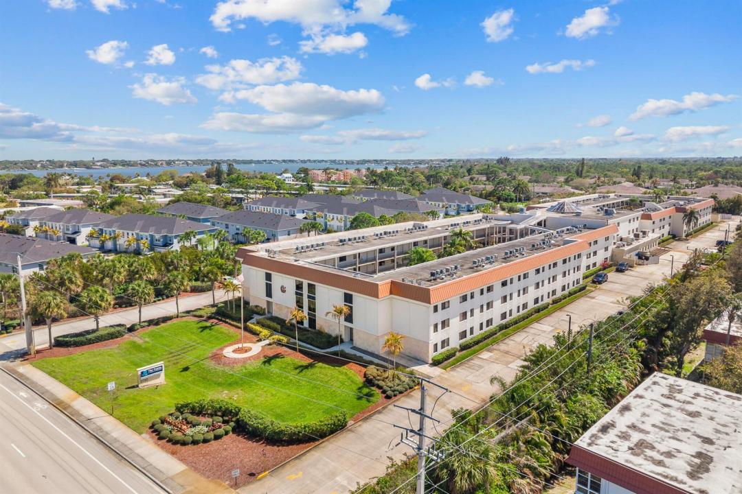 2750 SE Ocean Boulevard N101, Stuart, Floride 34996, États-Unis