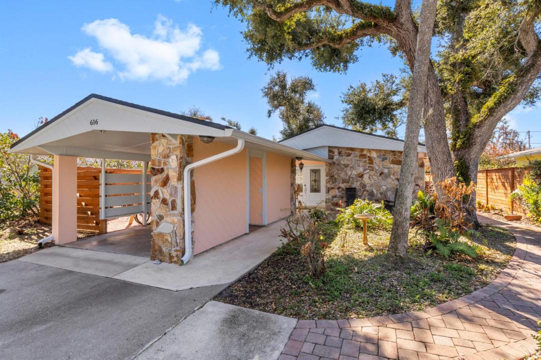 616 Dahlia Lane, Vero Beach, Florida 32963, USA