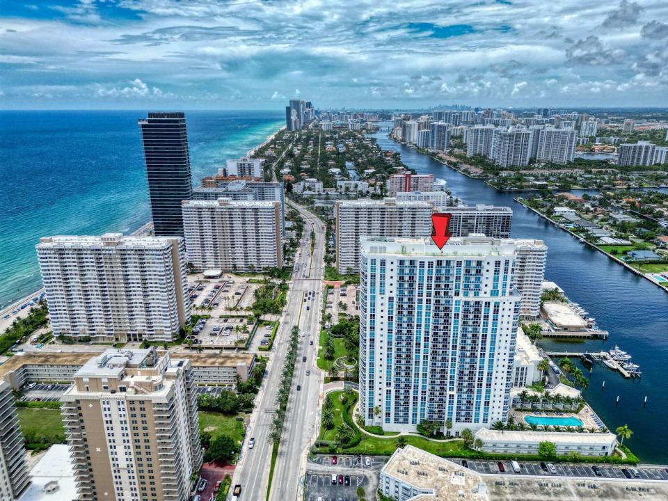 1945 S Ocean Drive 1803, Hallandale Beach, Floryda 33009, USA