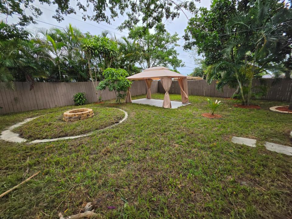 131 NE 51st Street, Oakland Park, Flórida 33334, Estados Unidos