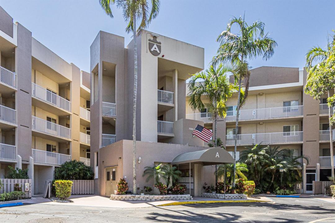7552 Trent Drive 301, Tamarac, Floride 33321, États-Unis