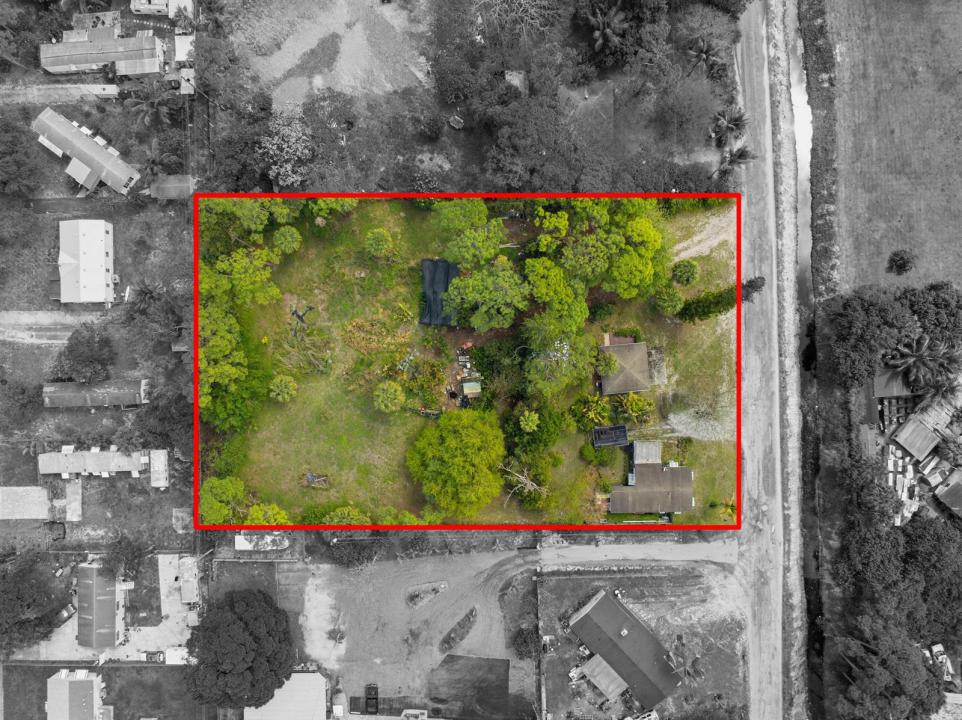 5133 Pine Grove N Drive, West Palm Beach, Florida 33417, USA