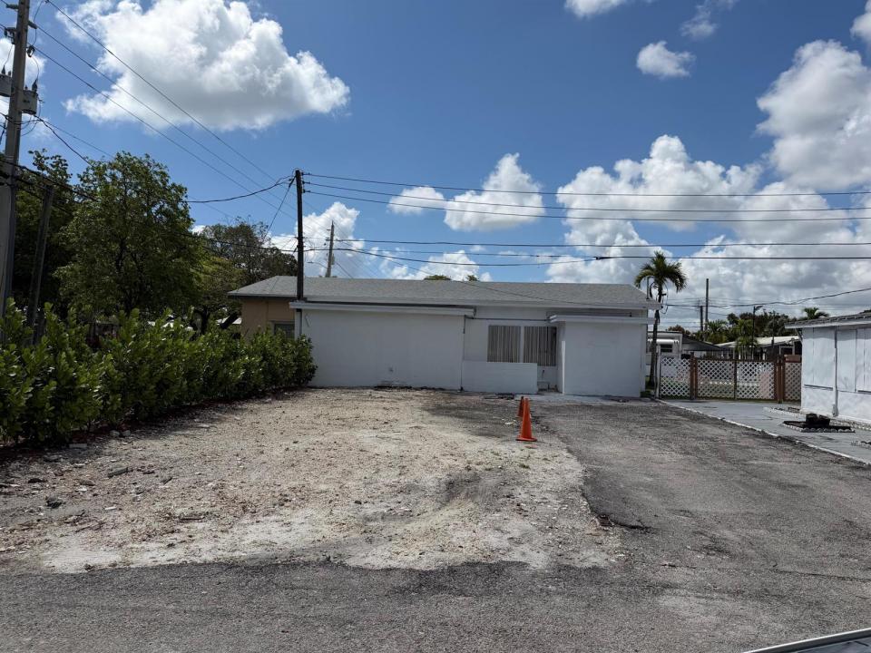 801 SW 1st Street, Hallandale Beach, Floride 33009, États-Unis