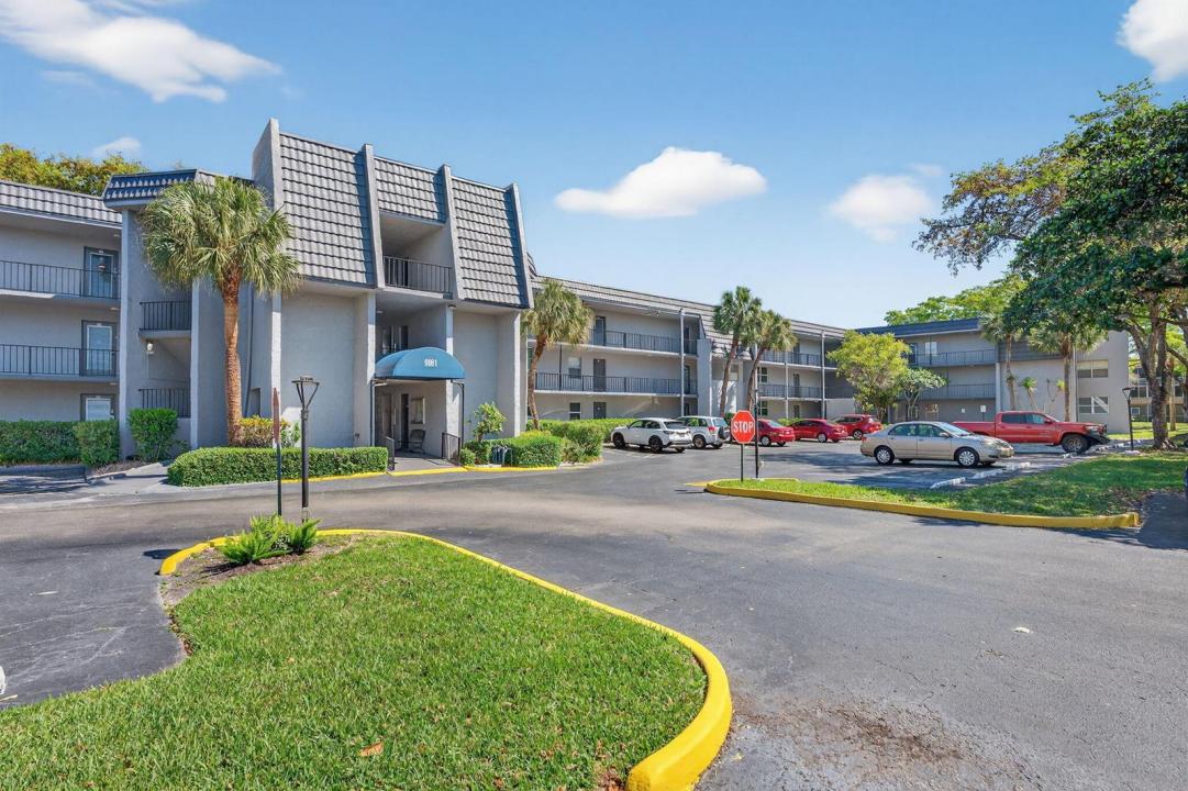 9081 Lime Bay Boulevard 209, Tamarac, Floride 33321, États-Unis