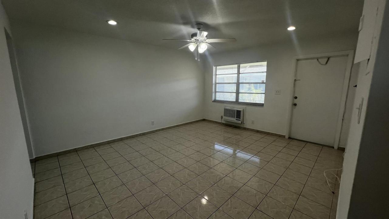 13 NE 2nd Avenue 201, Dania Beach, Florida 33004, Stati Uniti