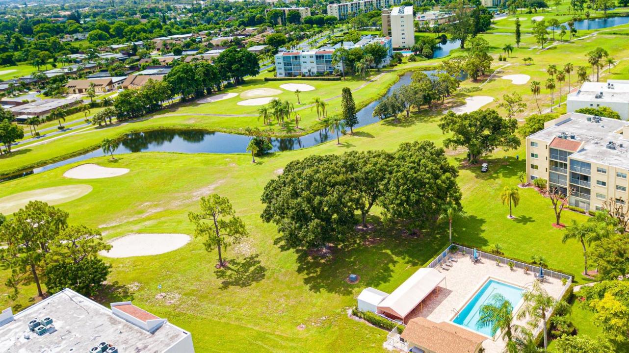 3286 Arcara Way 413, Floryda 33467, USA