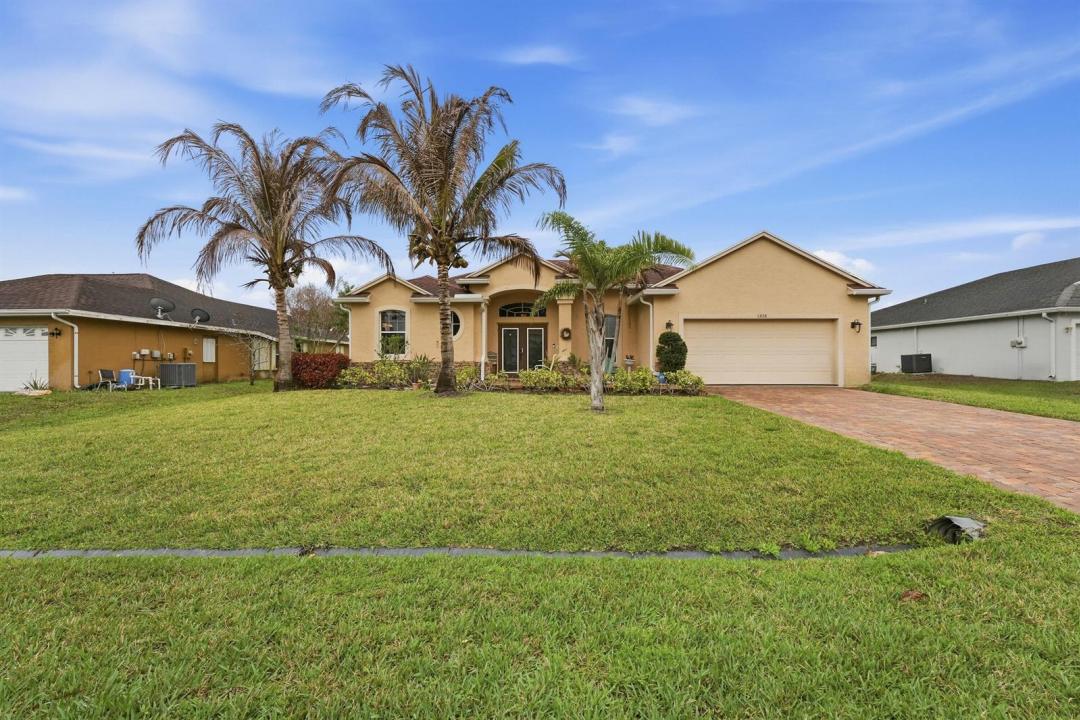 6988 NW Hartney Way, Port St. Lucie, Flórida 34983, Estados Unidos