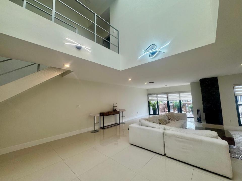 1127 Boca Cove Lane, Highland Beach, Florida 33487, Stati Uniti