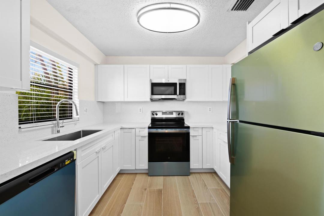 3281 E Golf Boulevard 12, Pompano Beach, Florida 33064, USA