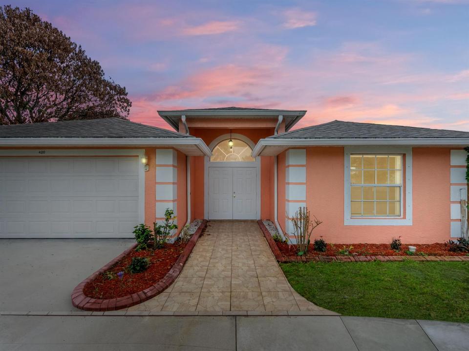 430 SE Thanksgiving Avenue, Port St. Lucie, פלורידה 34984, ארצות הברית של אמריקה