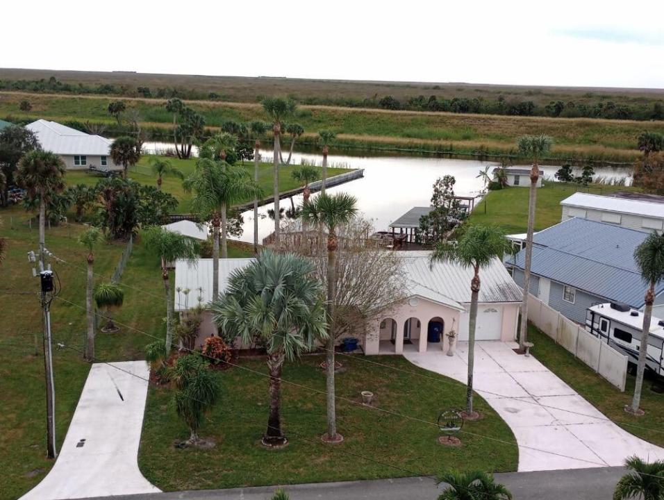 1177 Lisa Lane, Okeechobee, Floride 34974, États-Unis
