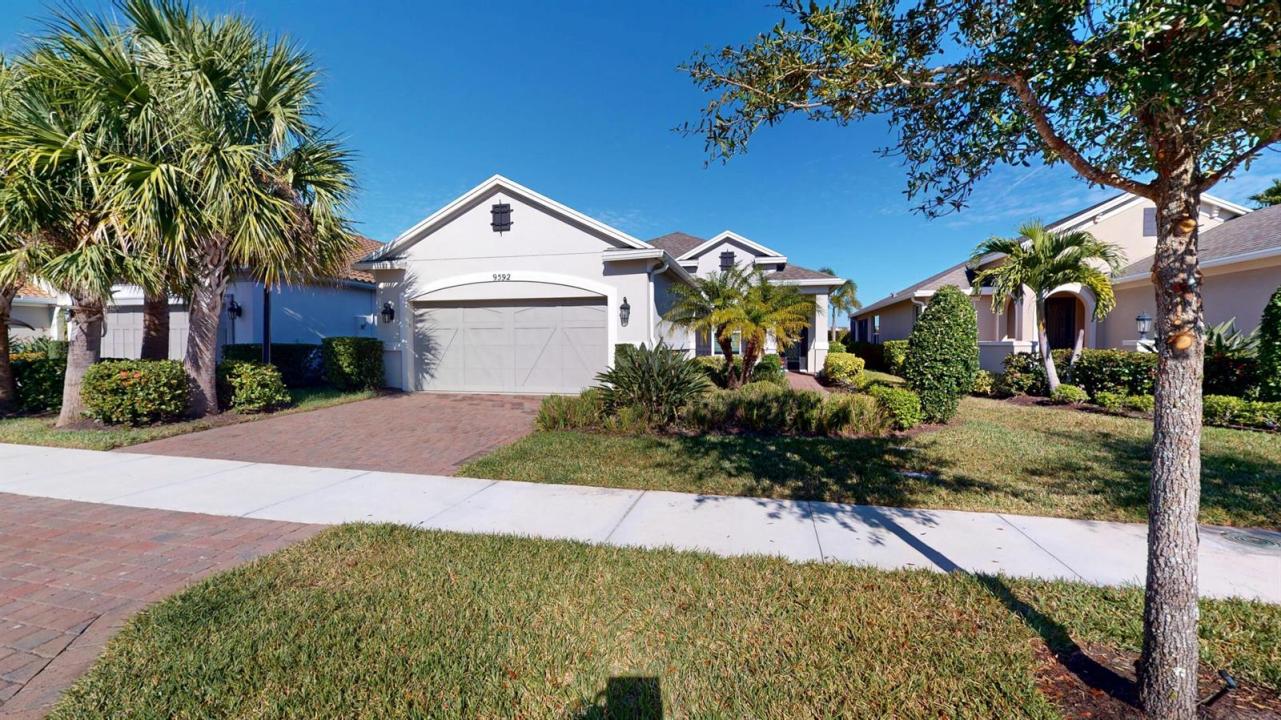 9592 SW Royal Poinciana Drive, Port St. Lucie, Florida 34987, USA