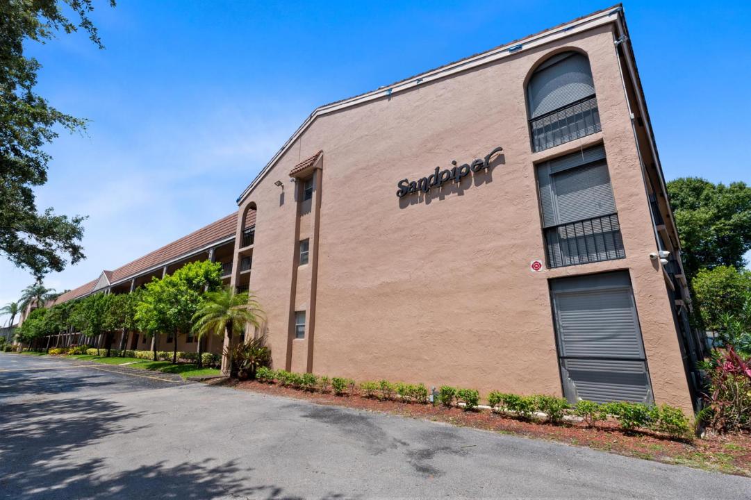 2700 Coral Springs Drive 309, Coral Springs, Florida 33065, Stati Uniti