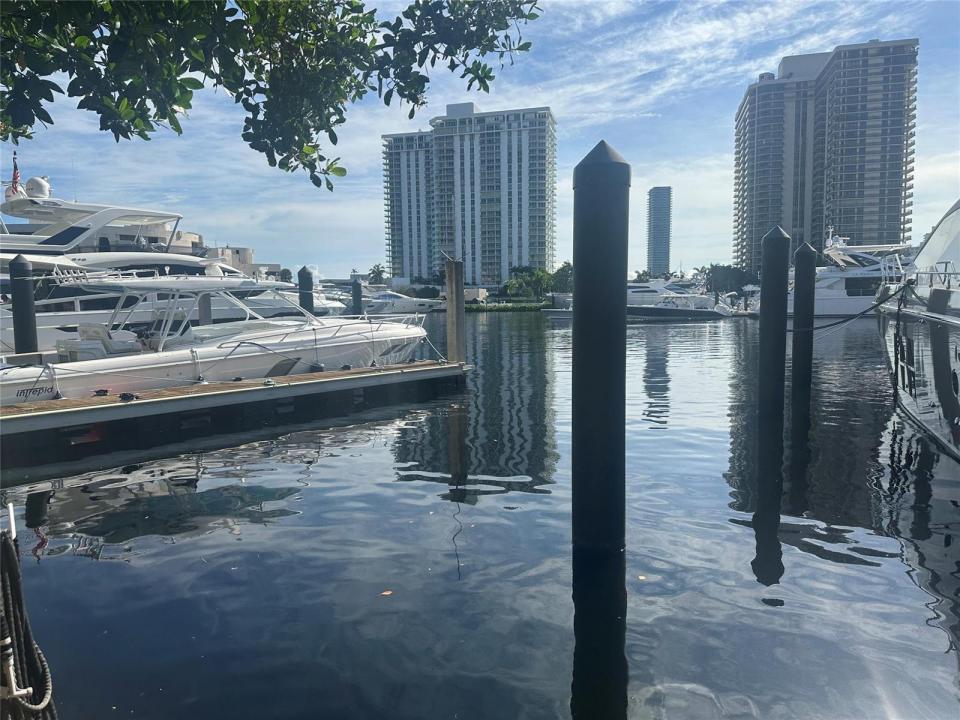19777 E Country Club Drive, Aventura, Flórida 33180, Estados Unidos