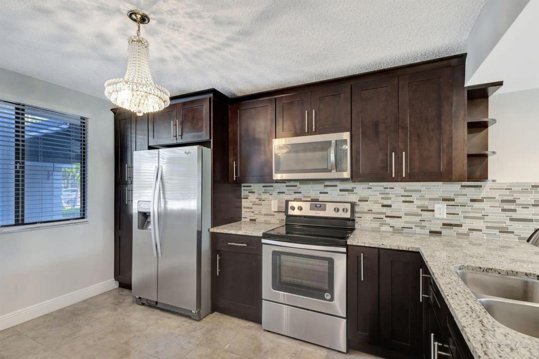 2741 Village Boulevard 104, West Palm Beach, Florida 33409, Stati Uniti