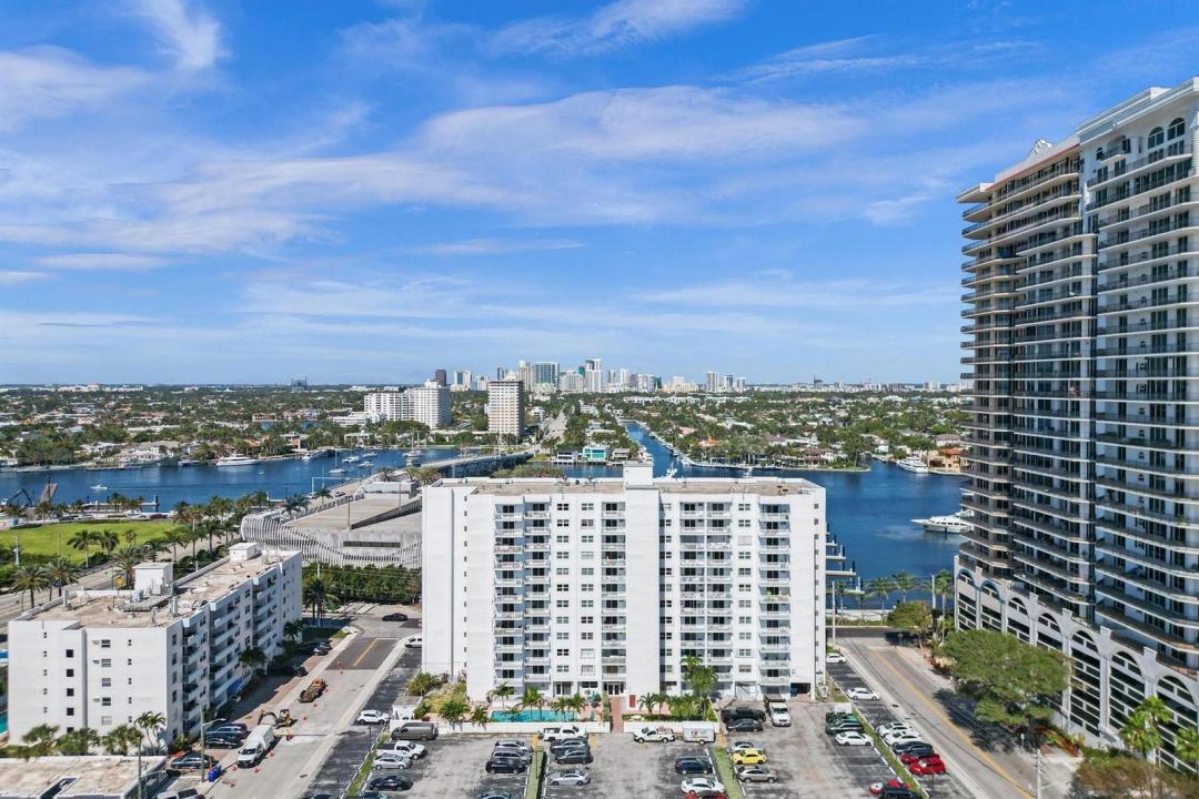200 S Birch Road 305, Fort Lauderdale, Florida 33316, USA