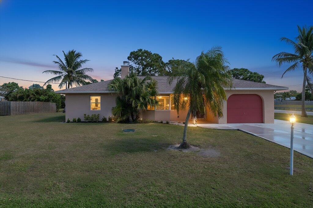 2097 SE Mantua Street, Port St. Lucie, 플로리다 34952, 미국