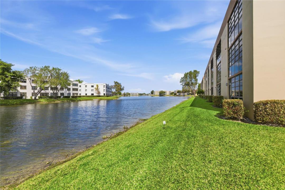 7544 Ashmont Circle 202, Tamarac, Floride 33321, États-Unis