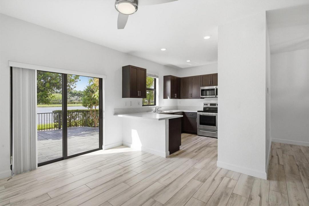5884 Mustang Manor, Davie, فلوريدا 33314, الولايات المتحدة