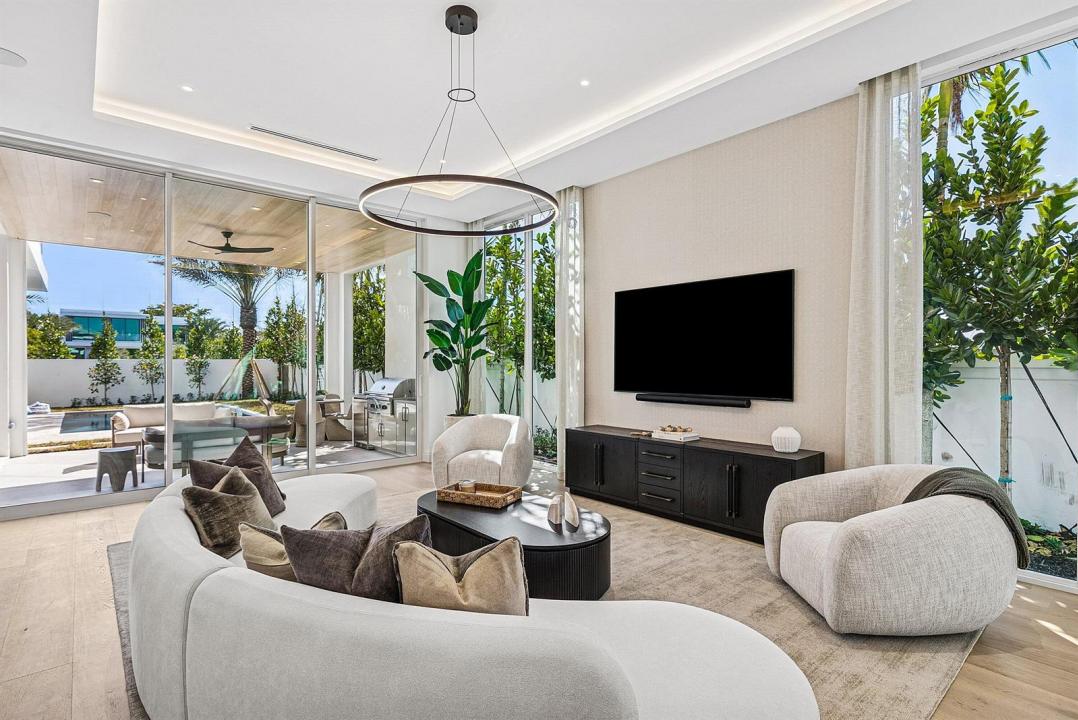 330 Grove Place, Delray Beach, Florida 33444, USA