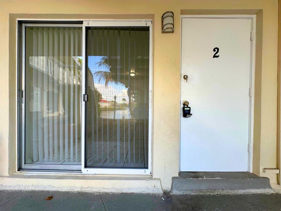 519 W Kalmia Drive 2, West Palm Beach, Florida 33403, USA