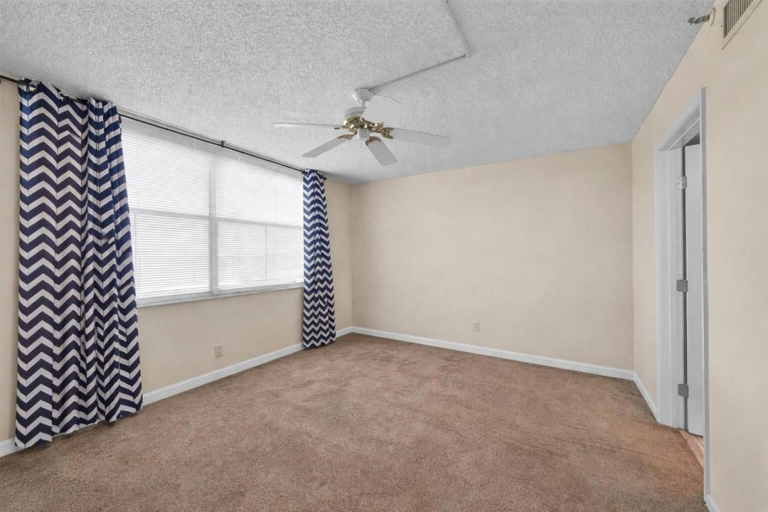 4570 NW 18th Avenue 604, Deerfield Beach, Floride 33064, États-Unis