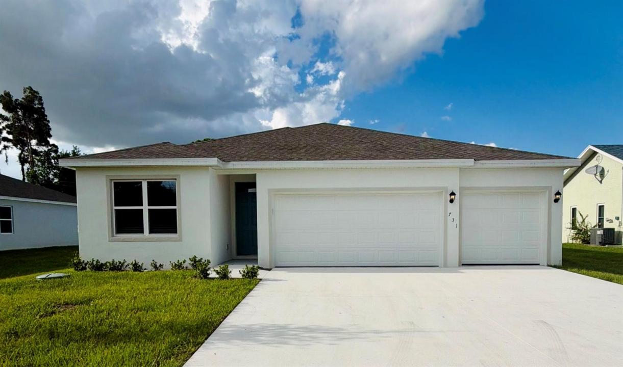 731 SE Celtic Avenue, Port St. Lucie, Floride 34983, États-Unis
