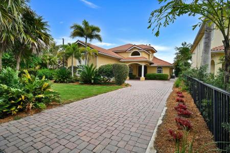 881 SE Saint Lucie Boulevard, Stuart, Florida 34996, USA