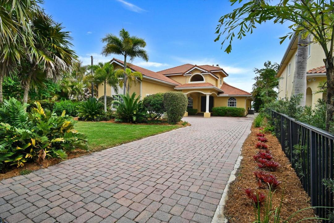 881 SE Saint Lucie Boulevard, Stuart, Florida 34996, USA