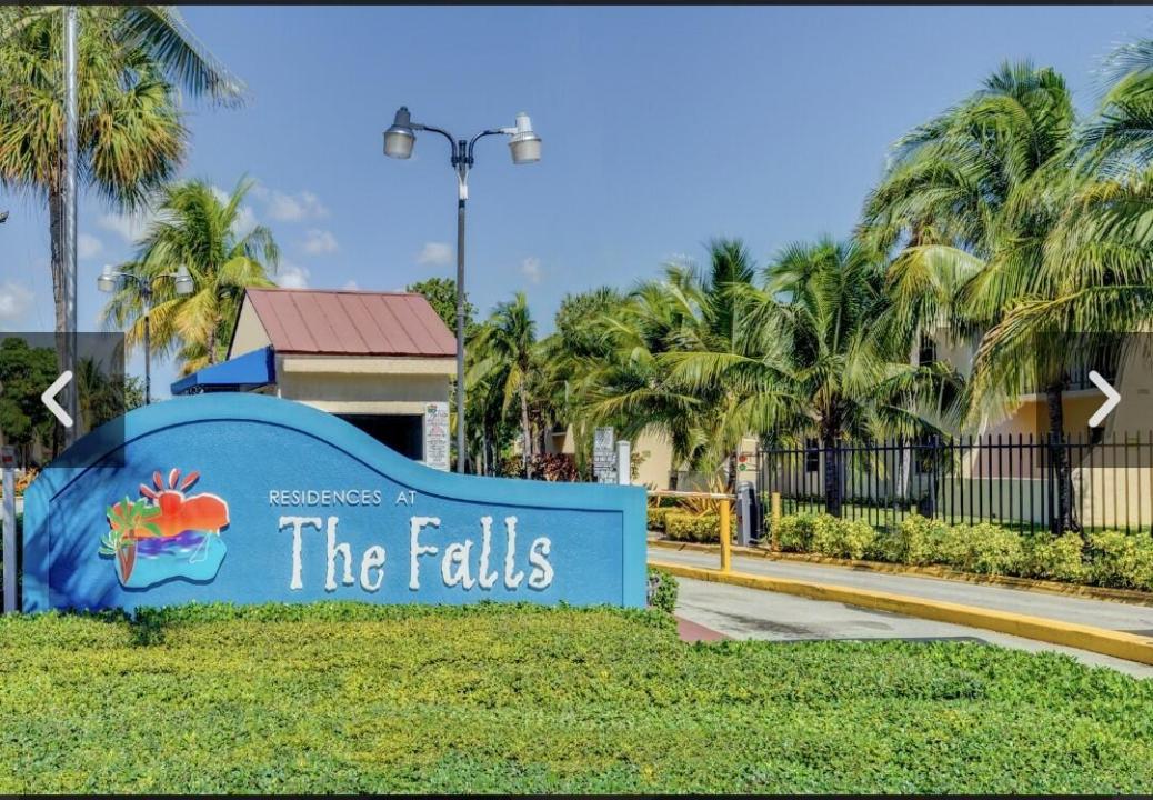 13917 SW 90th Avenue 214b, Miami, Florida 33176, USA