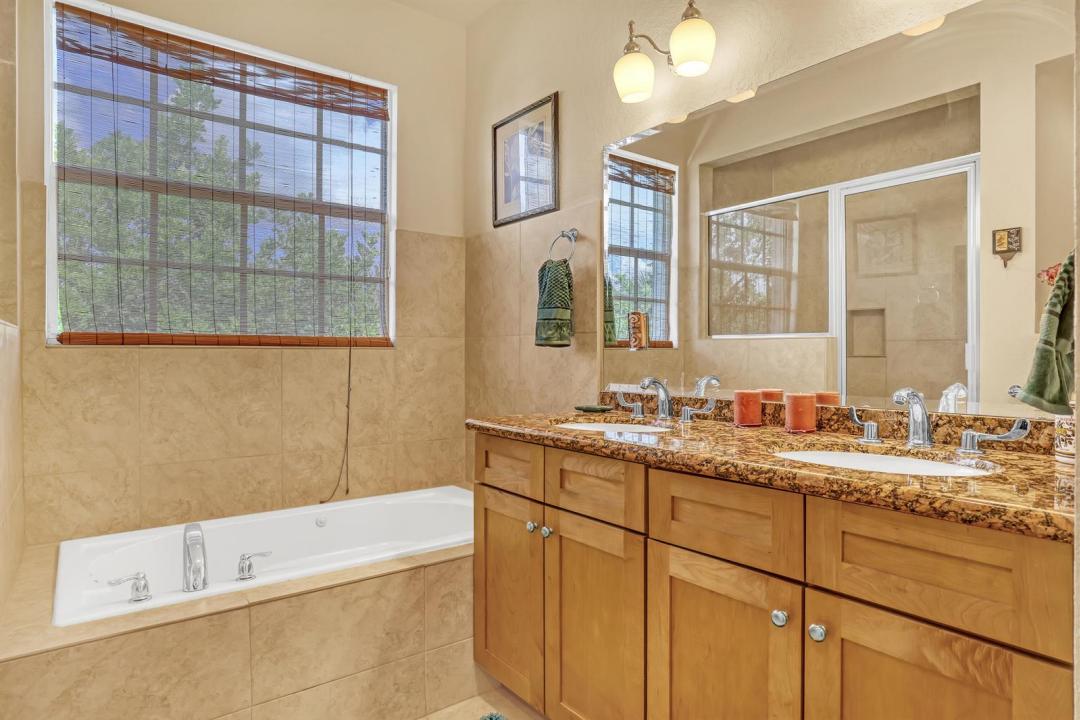 2560 NE 11th Street, Pompano Beach, Floride 33062, États-Unis