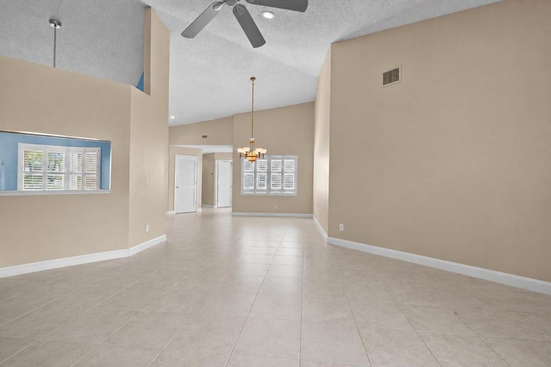 2424 SW Foxpoint Trail, Palm City, Floride 34990, États-Unis