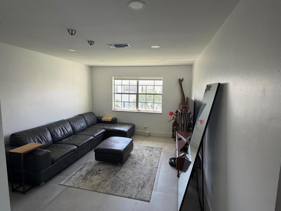 298 SW 6th Street 2080, Boca Raton, Floryda 33432, USA
