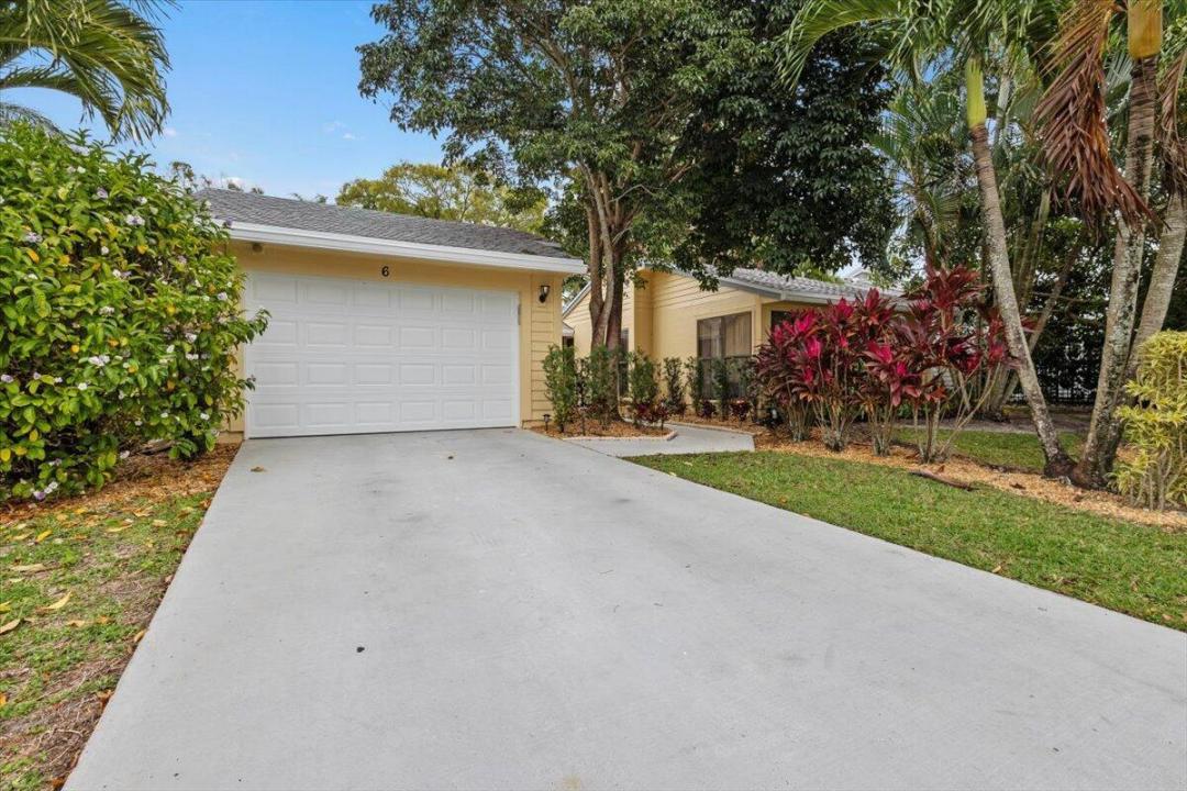 6691 S Pine Court, West Palm Beach, Florida 33418, USA