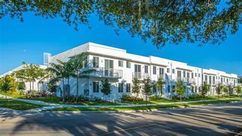 2651 NE 212th Terrace 107, Miami, Florida 33180, USA