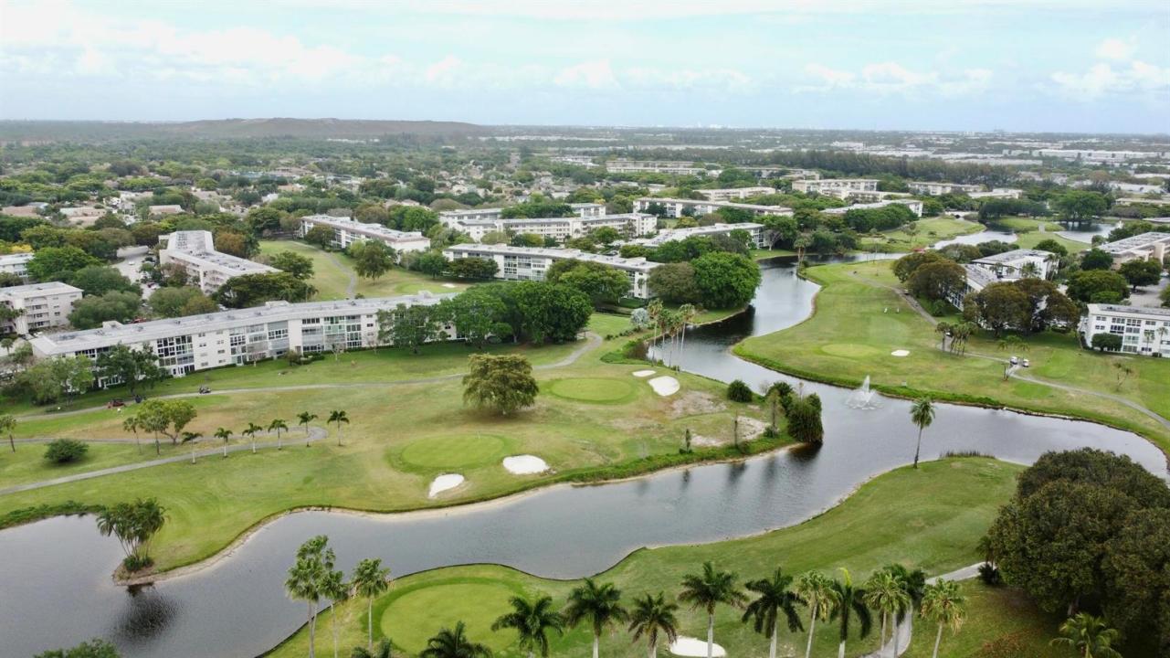 3004 Portofino Isle B2, Coconut Creek, Florida 33066, USA