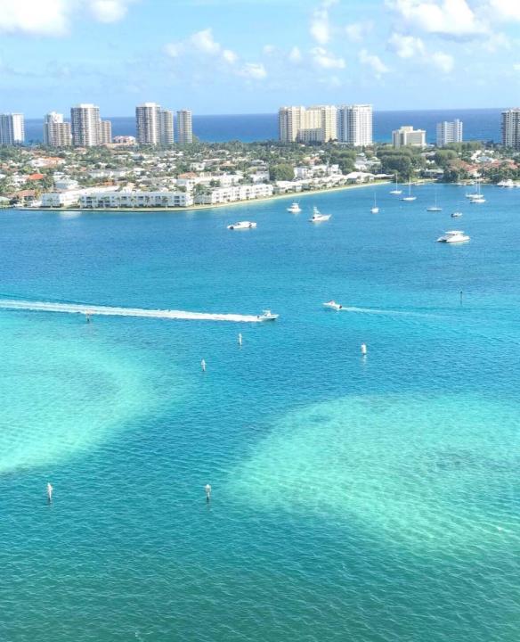 2800 N Ocean Drive B-14-d, Singer Island, Floride 33404, États-Unis