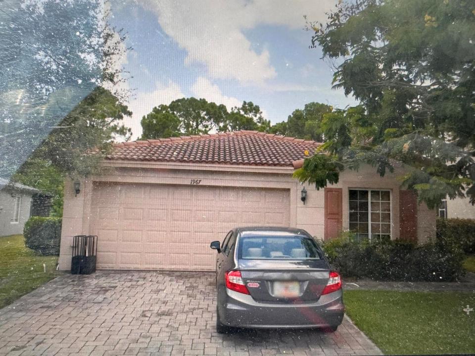 1967 SW Newport Isles Boulevard, Port St. Lucie, Florida 34953, USA