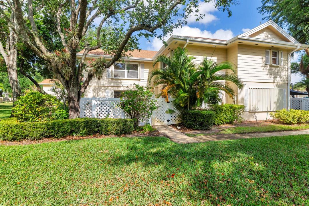 8142 Bridgewater Court 42c, Lake Clarke Shores, 佛罗里达州 33406, 美国