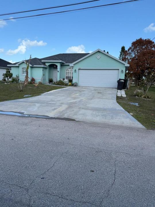 2541 SE Rock Springs Drive, Port St. Lucie, Floride 34952, États-Unis