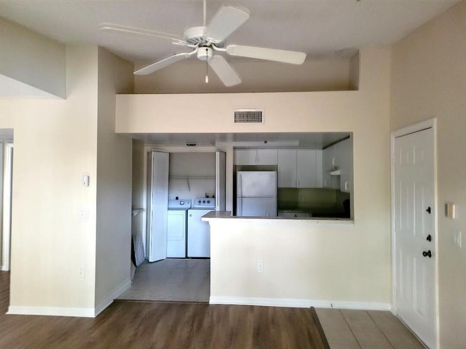 4195 N Haverhill Road 324, West Palm Beach, Florida 33417, USA