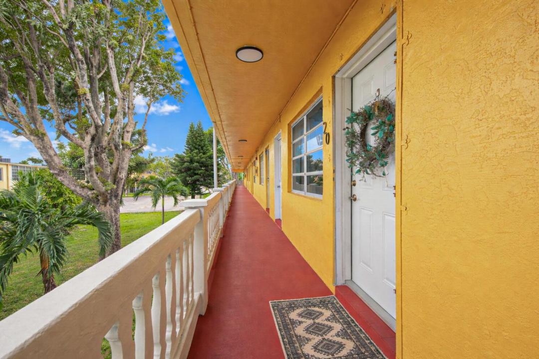 115 NE 202nd Terrace M20, Miami Gardens, Floride 33179, États-Unis