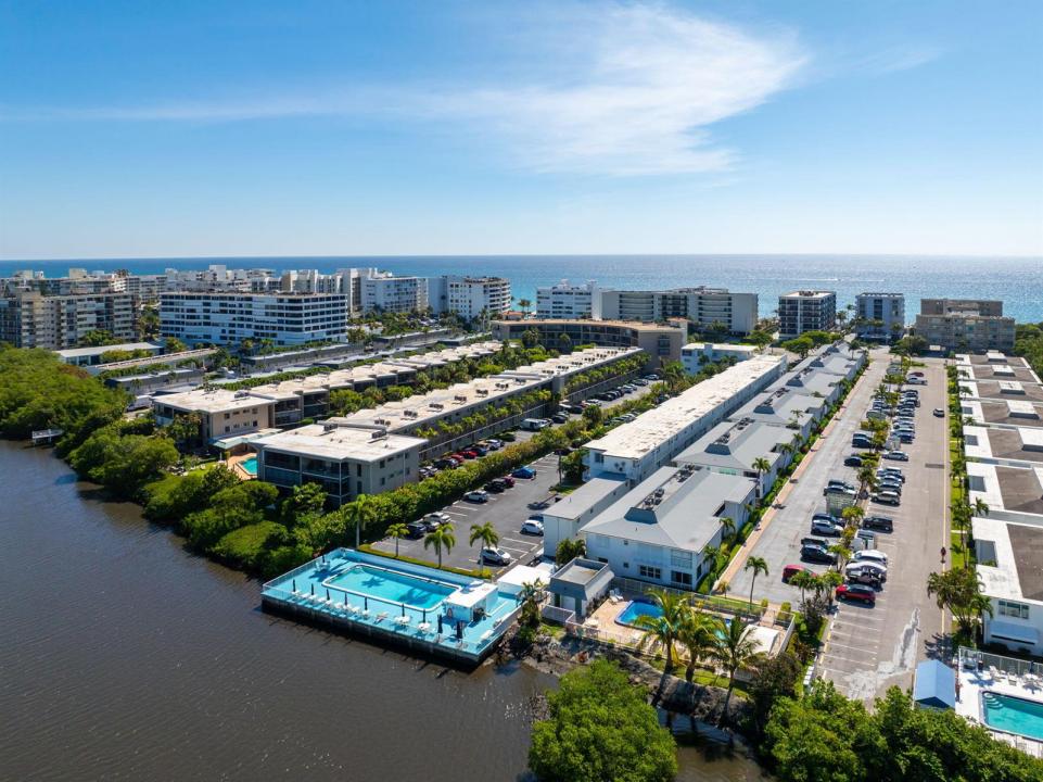 4001 S Ocean Boulevard 122, South Palm Beach, Florida 33480, USA