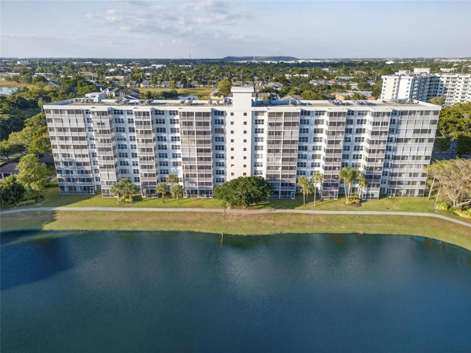 2900 N Course Drive 607, Pompano Beach, Florida 33069, Stati Uniti