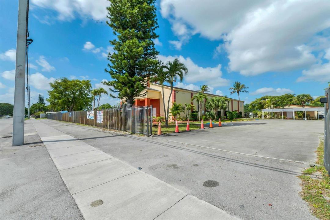 4101 SW 61st Avenue, Davie, Florida 33314