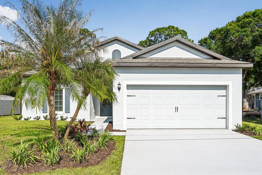 5204 Palm Drive, Fort Pierce, Floride 34982, États-Unis